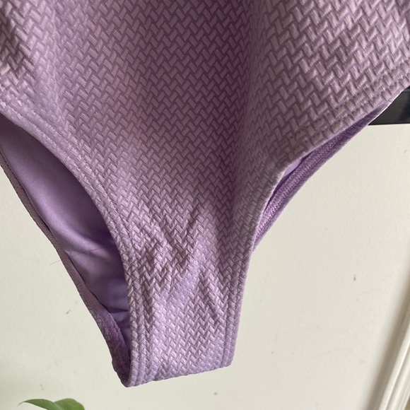 Cupshe Mariah Ruffle Trim swimsuit - Lilac- XL - Picture 3 of 8